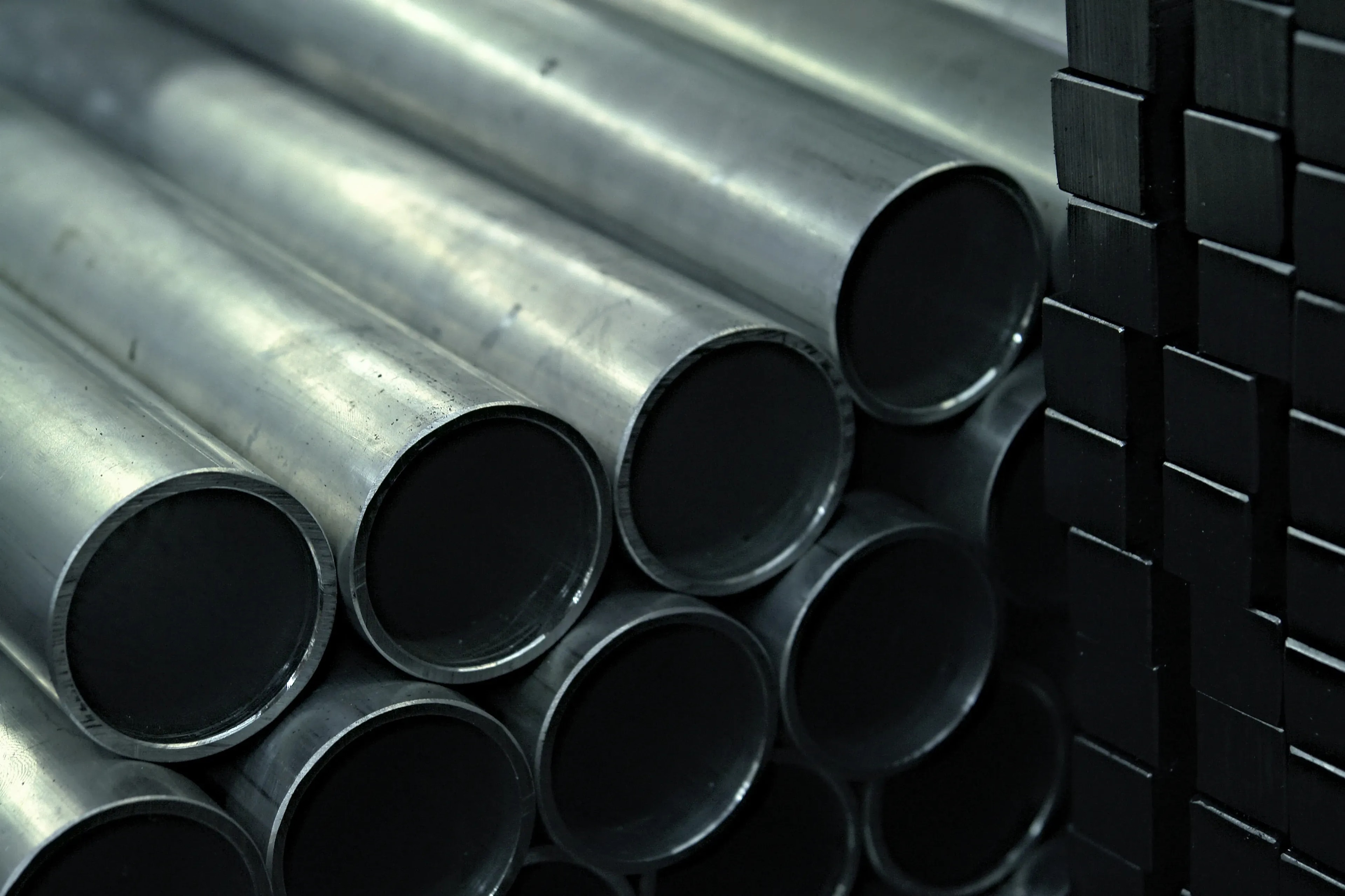 Rohre aus Stahl nach Maß online bestellen